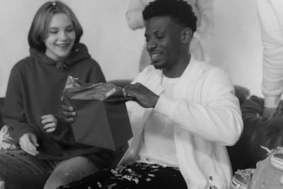 Cadeaux anniversaire homme : des idées originales à offrir